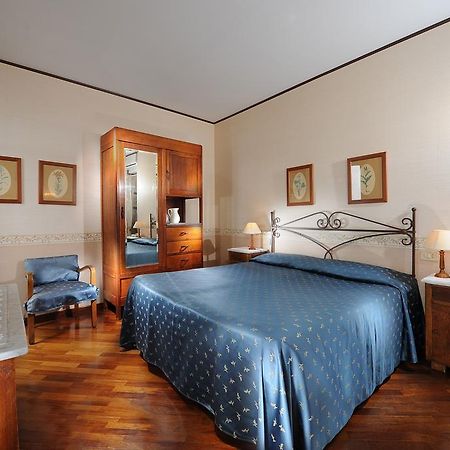 Hotel La Calcina Venesia Bagian luar foto