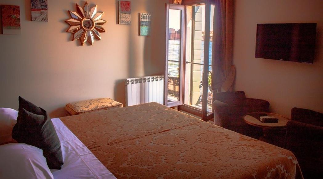 Hotel La Calcina Venesia Bagian luar foto