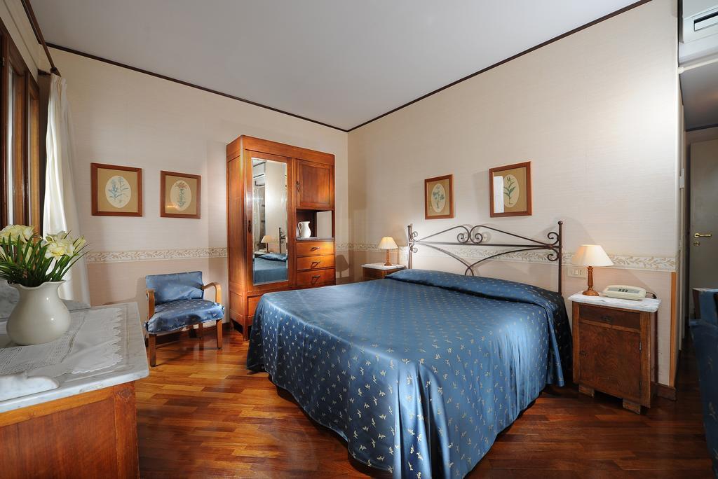 Hotel La Calcina Venesia Bagian luar foto