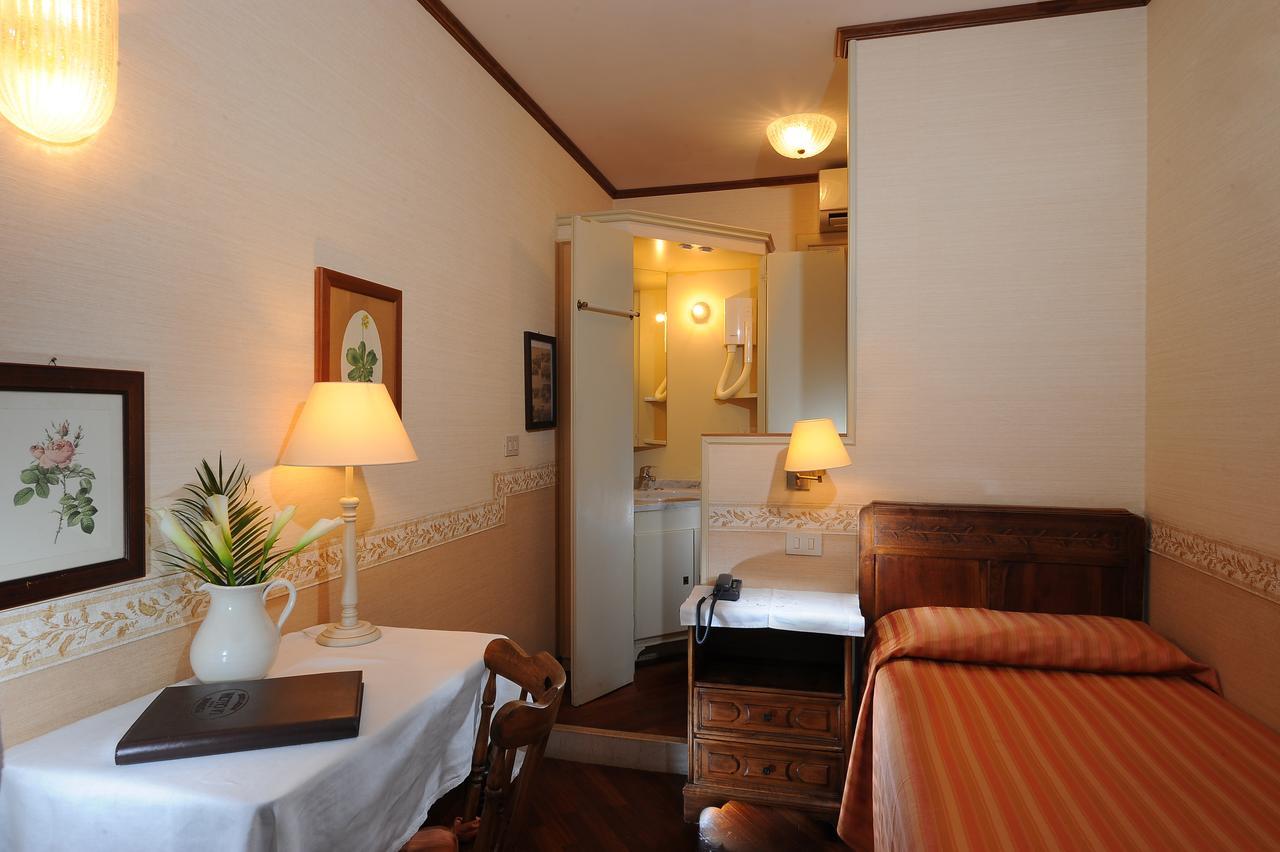 Hotel La Calcina Venesia Bagian luar foto