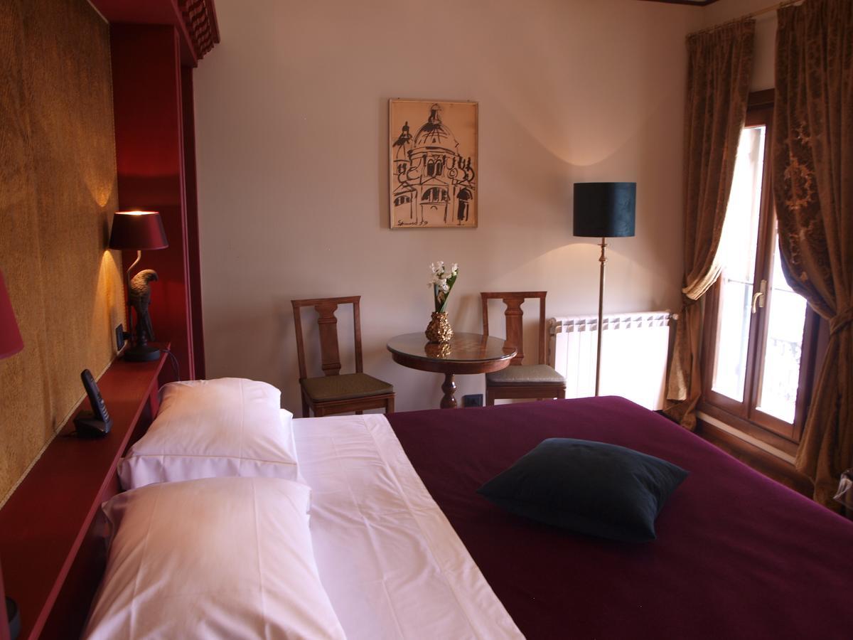 Hotel La Calcina Venesia Bagian luar foto
