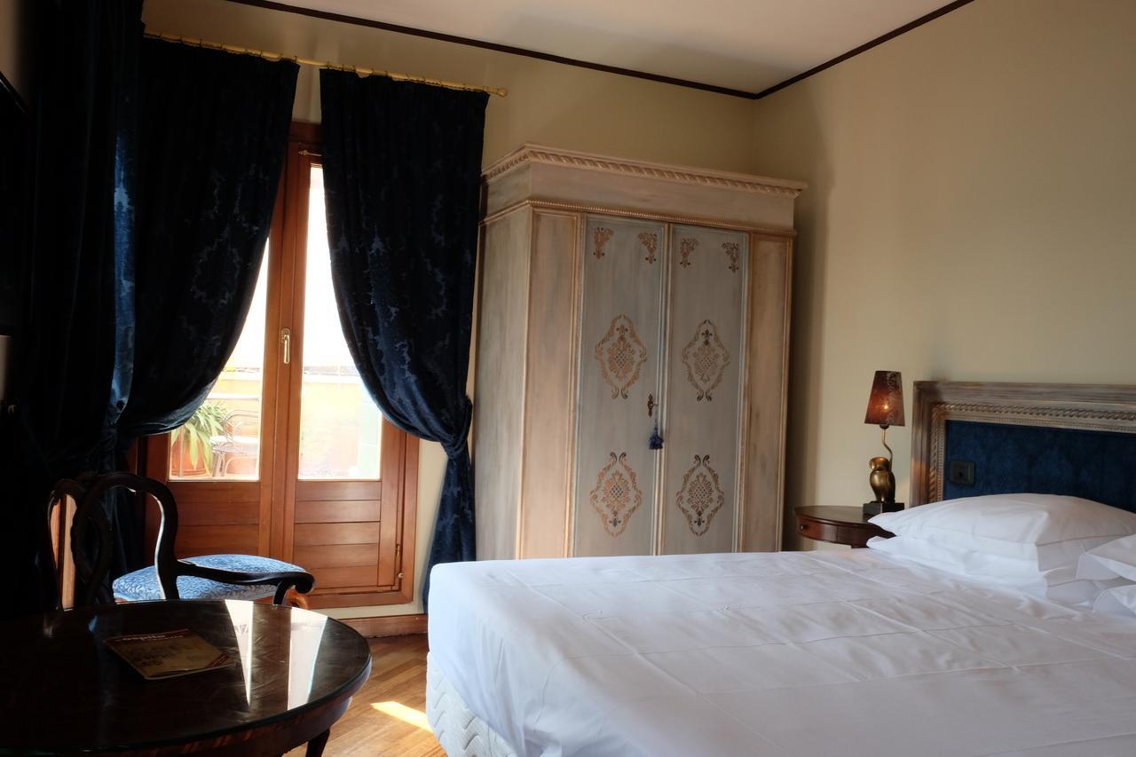 Hotel La Calcina Venesia Bagian luar foto