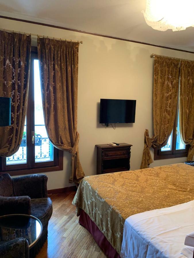 Hotel La Calcina Venesia Bagian luar foto