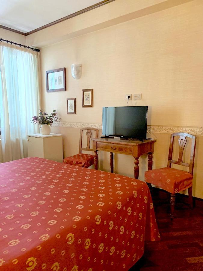 Hotel La Calcina Venesia Bagian luar foto